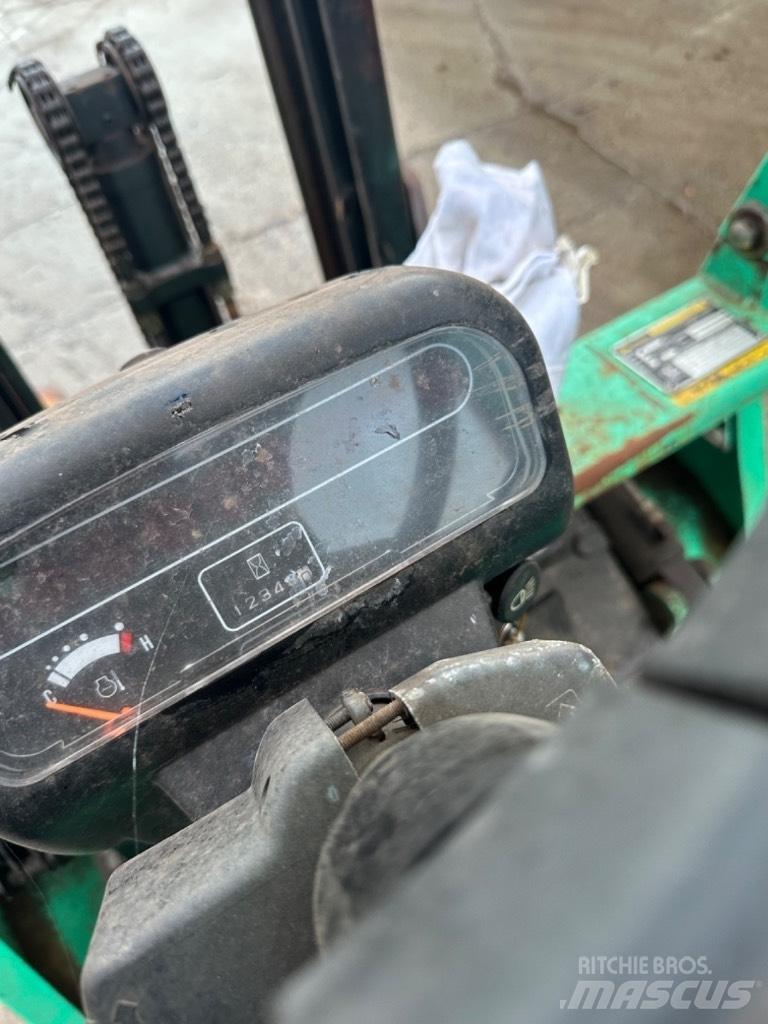 Mitsubishi FG 15 天然气叉车
