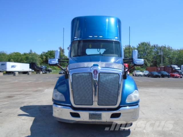 Kenworth T 680 牵引车