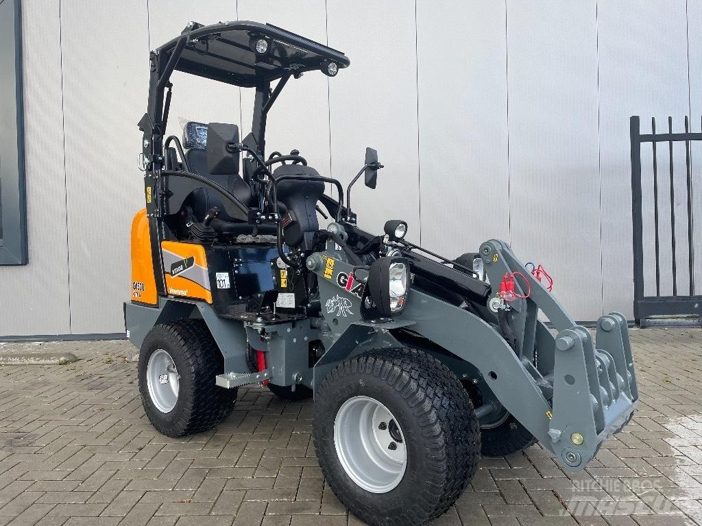 GiANT G1500 X-tra 多功能装载机