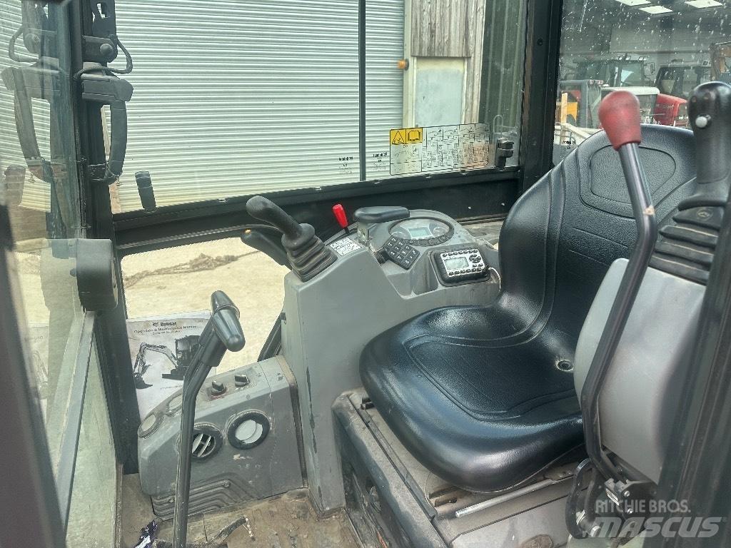 Bobcat E 小型挖掘机