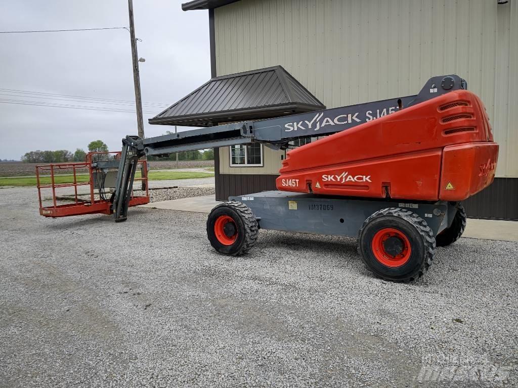 SkyJack SJ 45 T 直臂高空工作平台