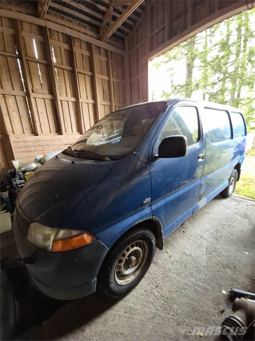 Toyota Hiace 大型面包车