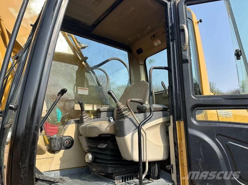 CAT 325 CL 履带挖掘机
