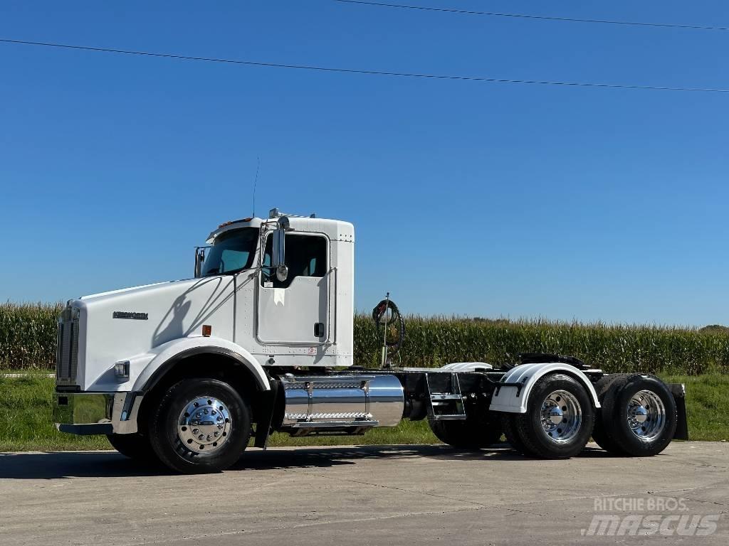 Kenworth T 800 牵引车