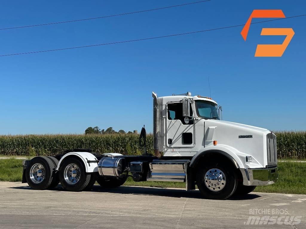 Kenworth T 800 牵引车