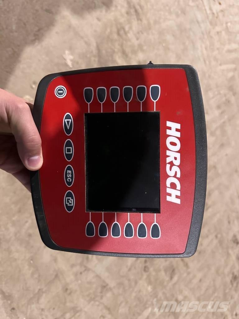 Horsch Pronto 8 DC 条播机