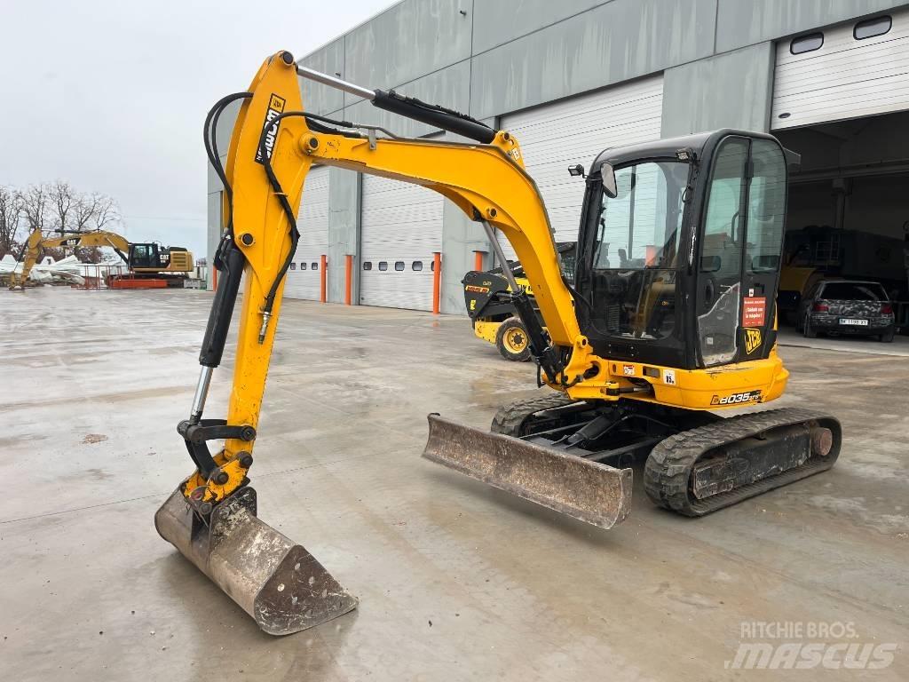 JCB 8035 ZTS 小型挖掘机