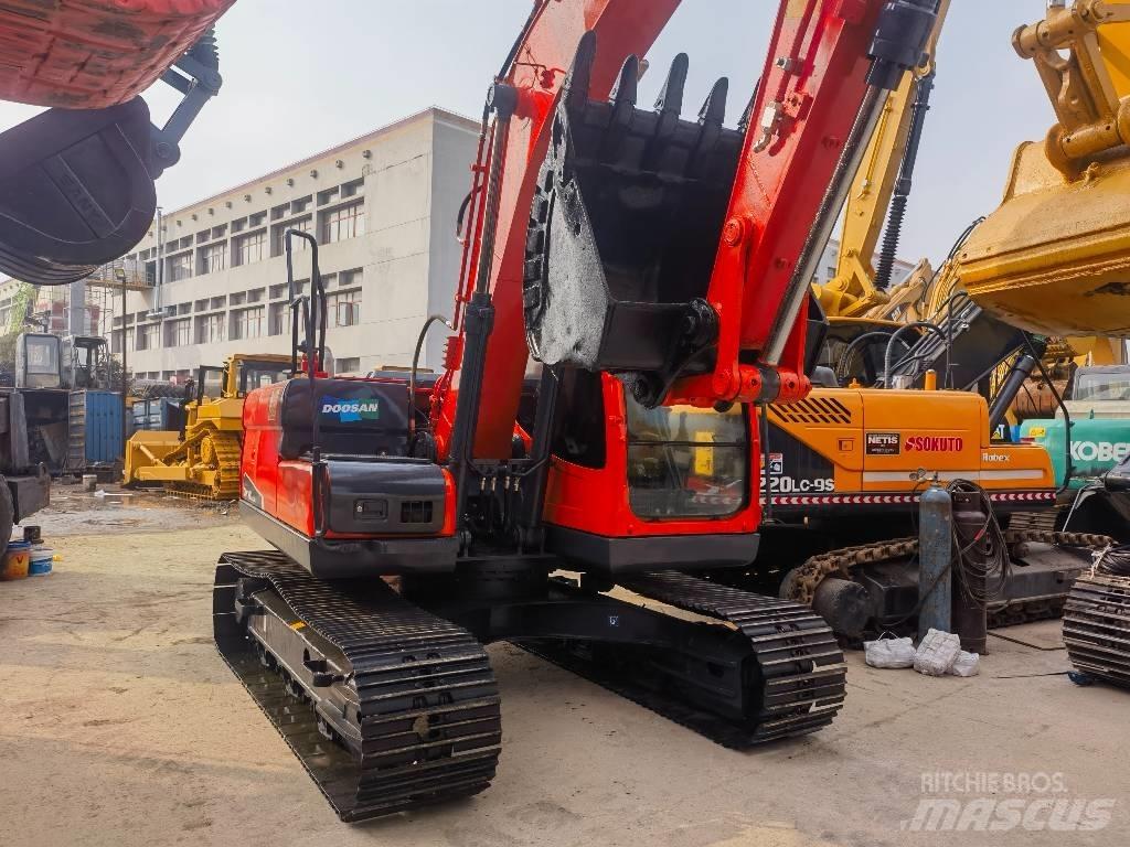 Doosan DX 140 LC 履带挖掘机