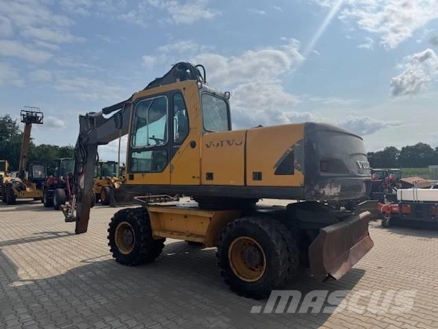 Volvo EW 180 B 轮式挖掘机