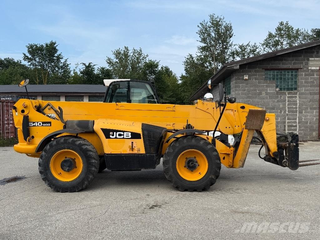 JCB 540-200 伸缩臂叉装车|叉装车