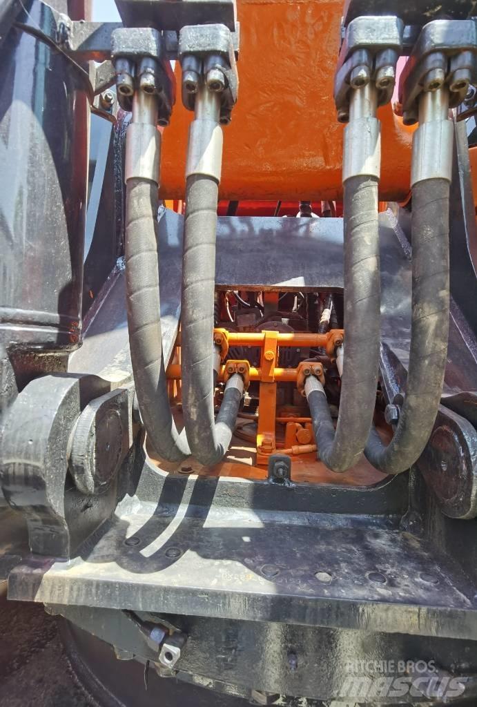 Doosan dx225lc-9c 履带挖掘机