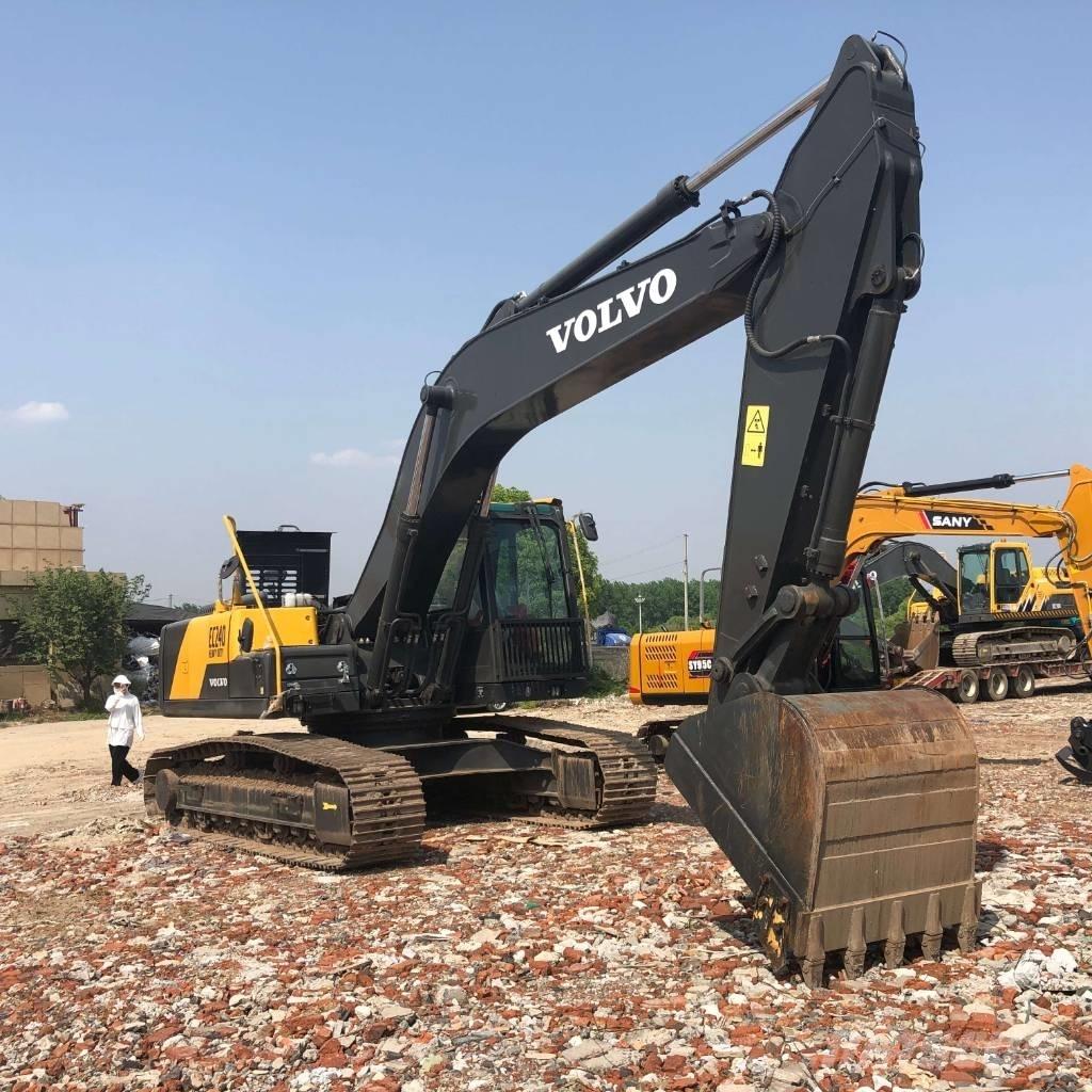 Volvo EC240 履带挖掘机