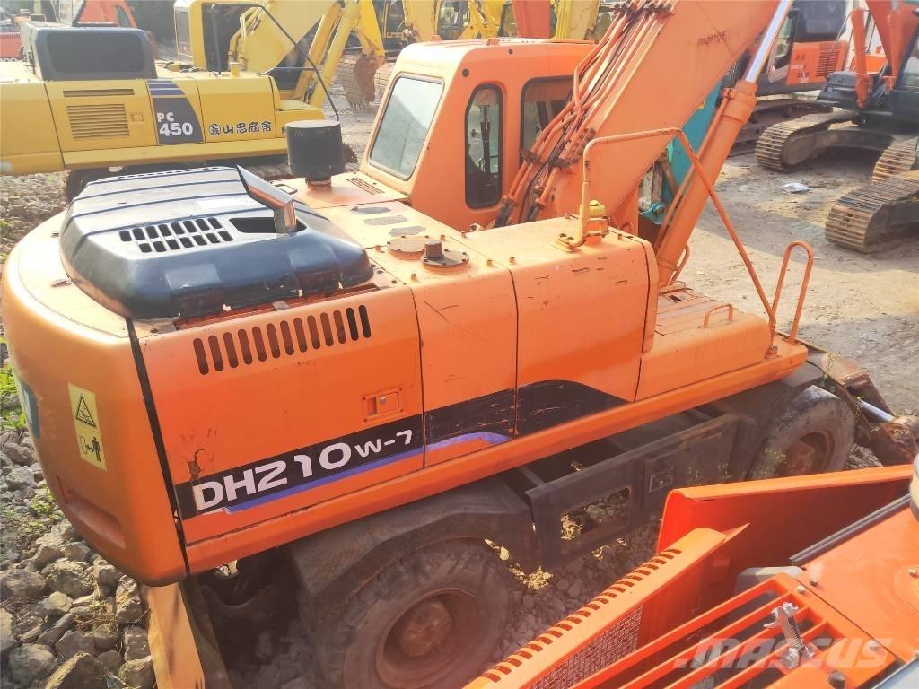 Doosan DH210W-7 轮式挖掘机