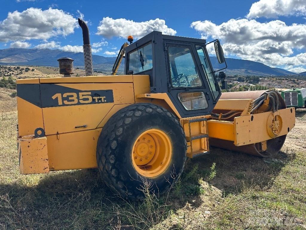 Lebrero 135 TT 单轮压路机