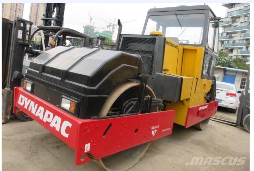 Dynapac CC 421 双轮压路机