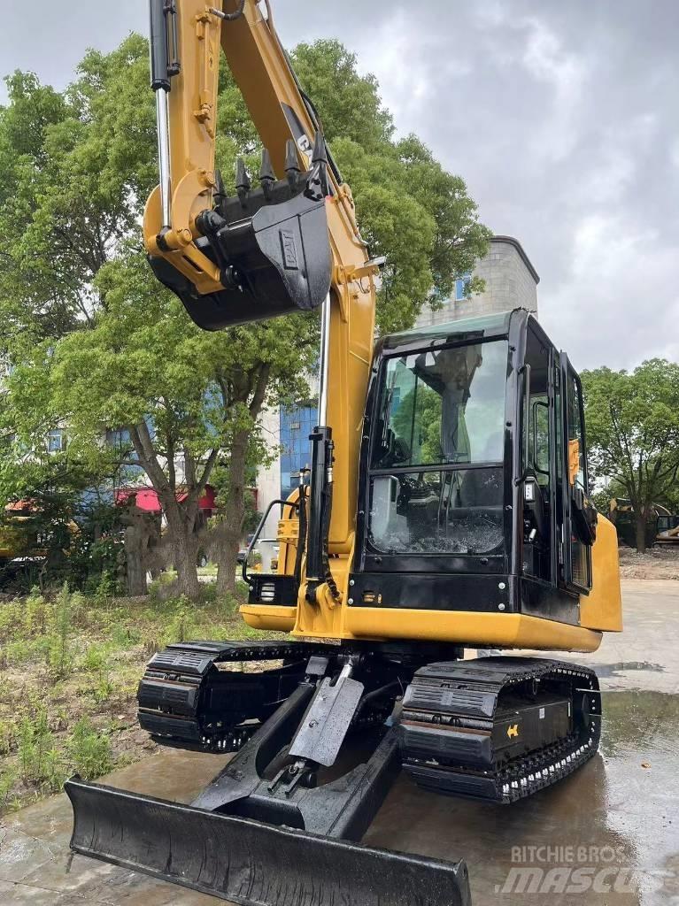 CAT 305.5 小型挖掘机