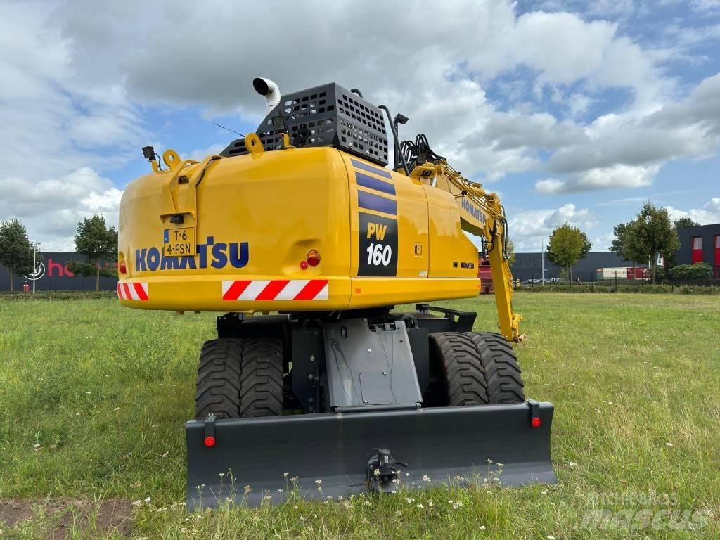 Komatsu PW160-11E0 轮式挖掘机