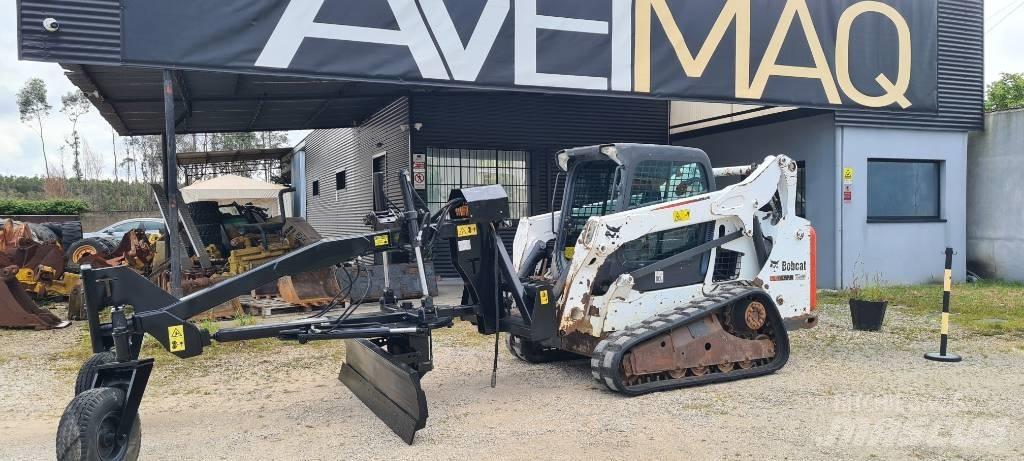 Bobcat T 590 HF 滑移装载机