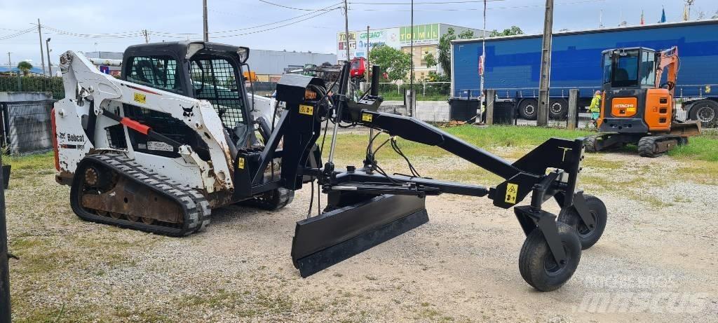 Bobcat T 590 HF 滑移装载机