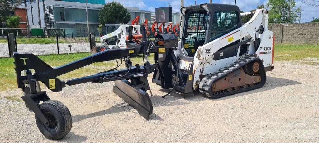 Bobcat T 590 HF 滑移装载机