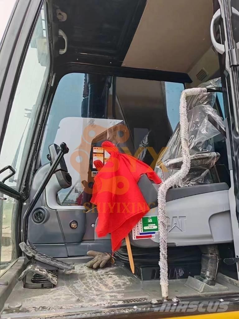 CAT 330 D 履带挖掘机