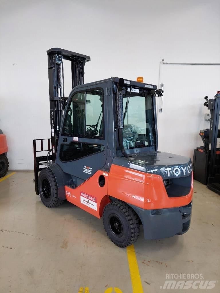Toyota 52-8 FDJF 35 柴油叉车
