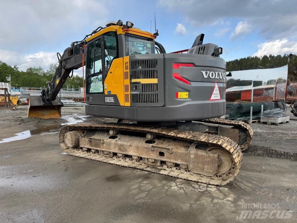 Volvo ECR 235 E 履带挖掘机