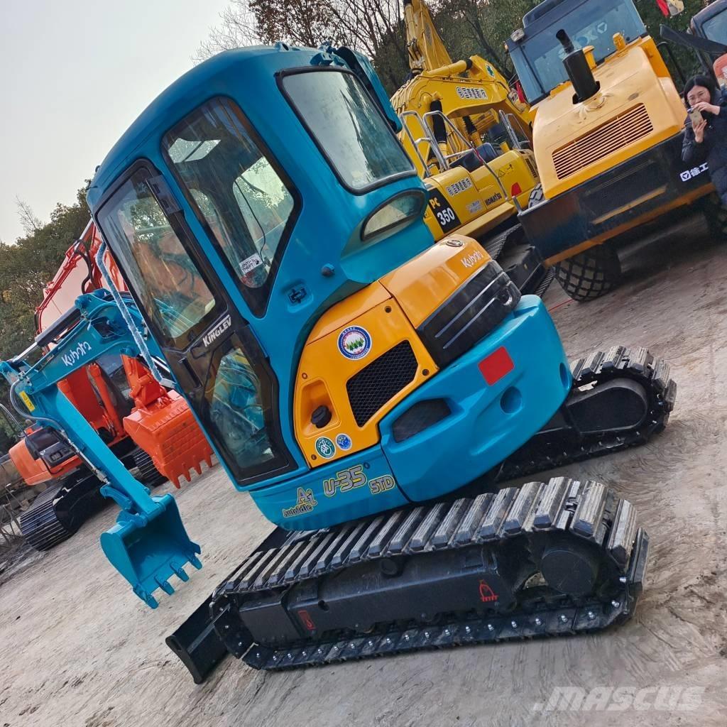 Kubota U 35 小型挖掘机