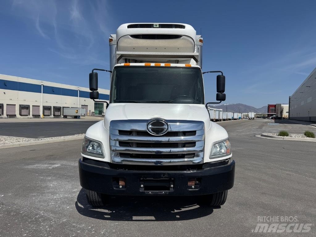 Hino 268 T 冷藏车