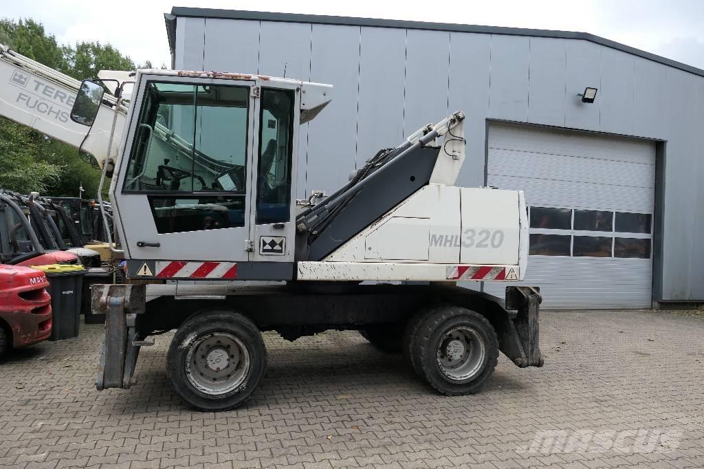 Fuchs MHL 320 工业挖掘机