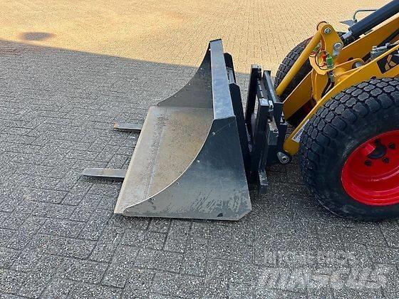 Knikmops KM 130 小型装载机