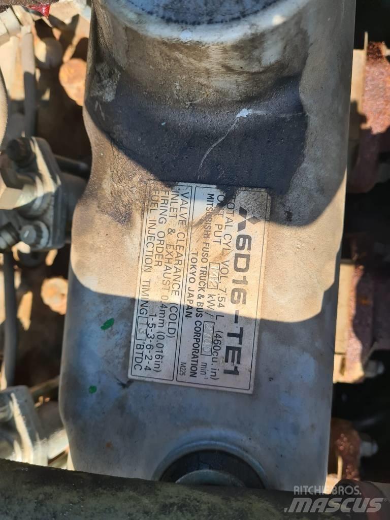 Kobelco 7045 履带起重机