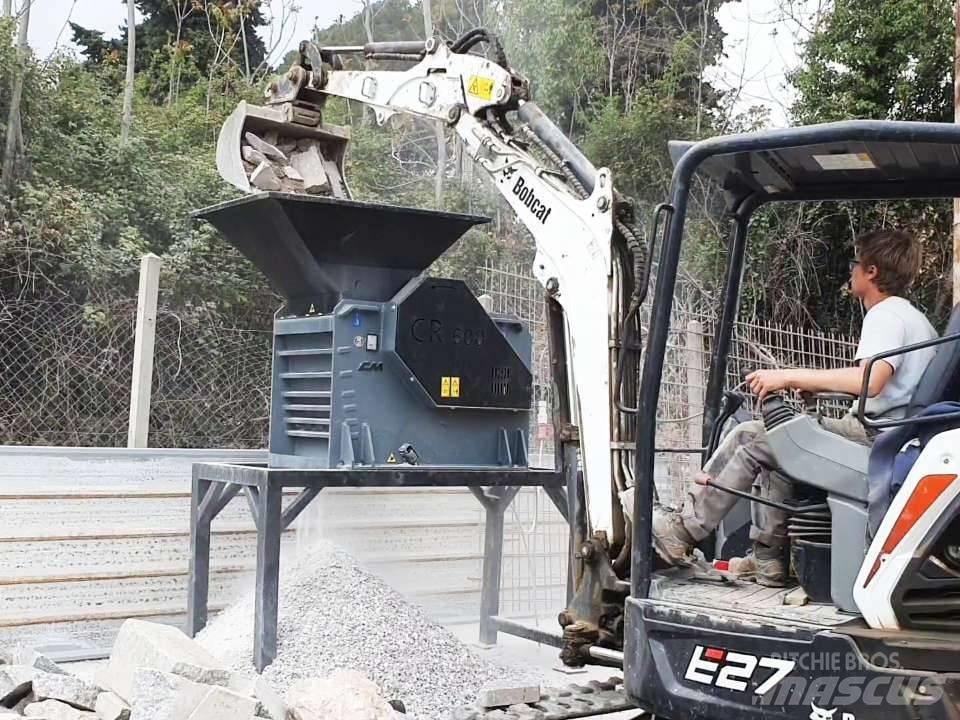 CM Frantoio CR 600 移动式破碎机