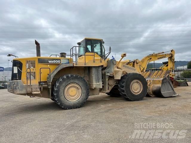 Komatsu WA 600-6 轮式装载机