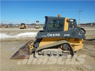 John Deere 323E 滑移装载机