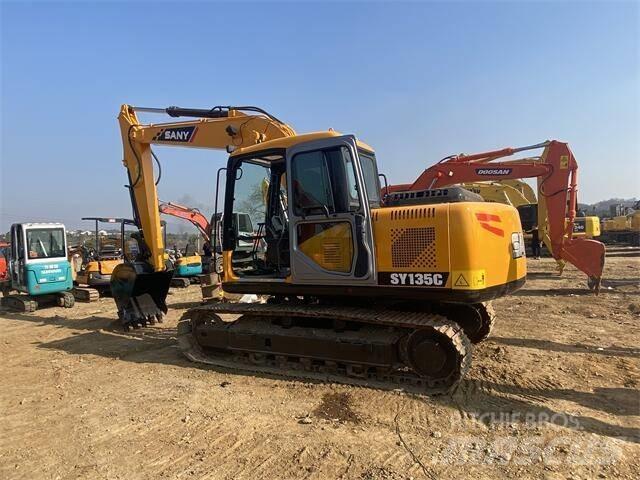 Sany SY135C 轮式挖掘机