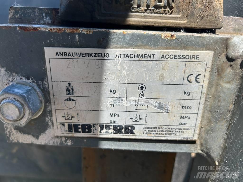 Liebherr L 506 轮式装载机