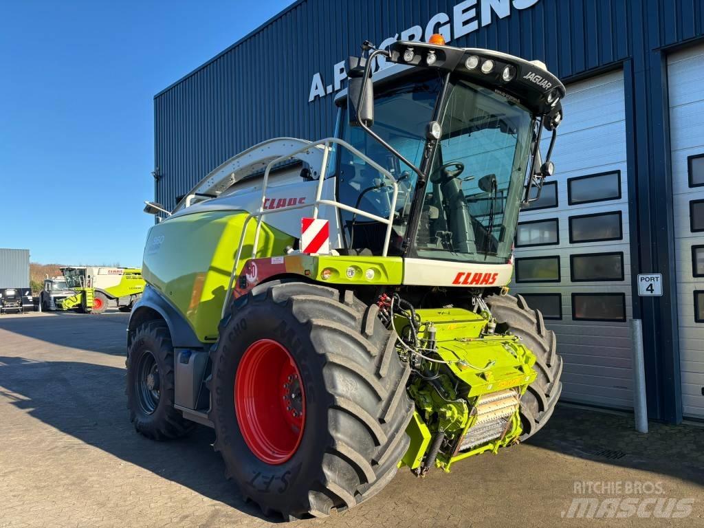 CLAAS Jaguar 960 4WD 自走式青贮饲料收割机