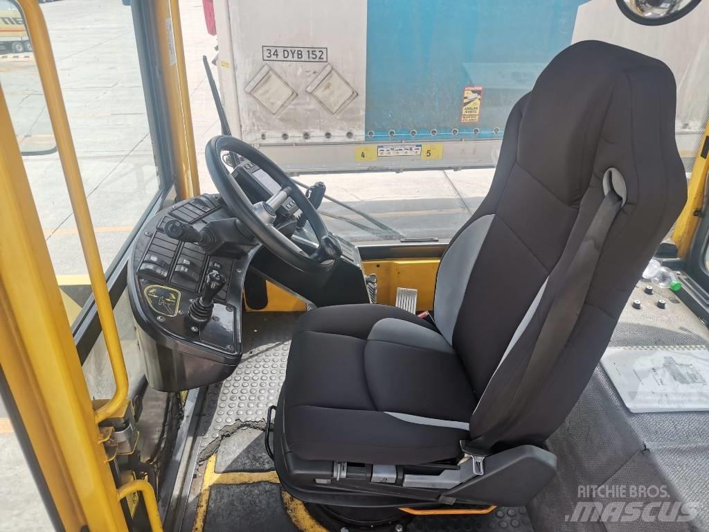 Mafi R332 码头牵引车