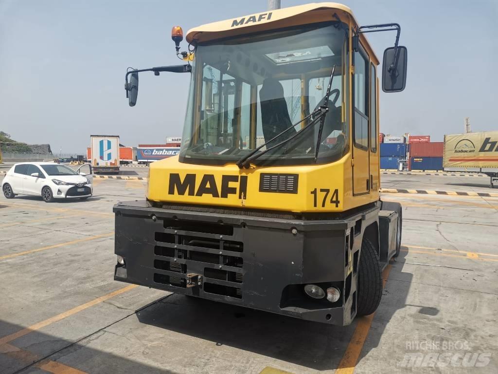 Mafi R332 码头牵引车
