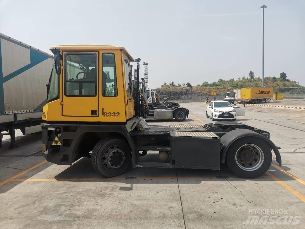 Mafi R332 码头牵引车