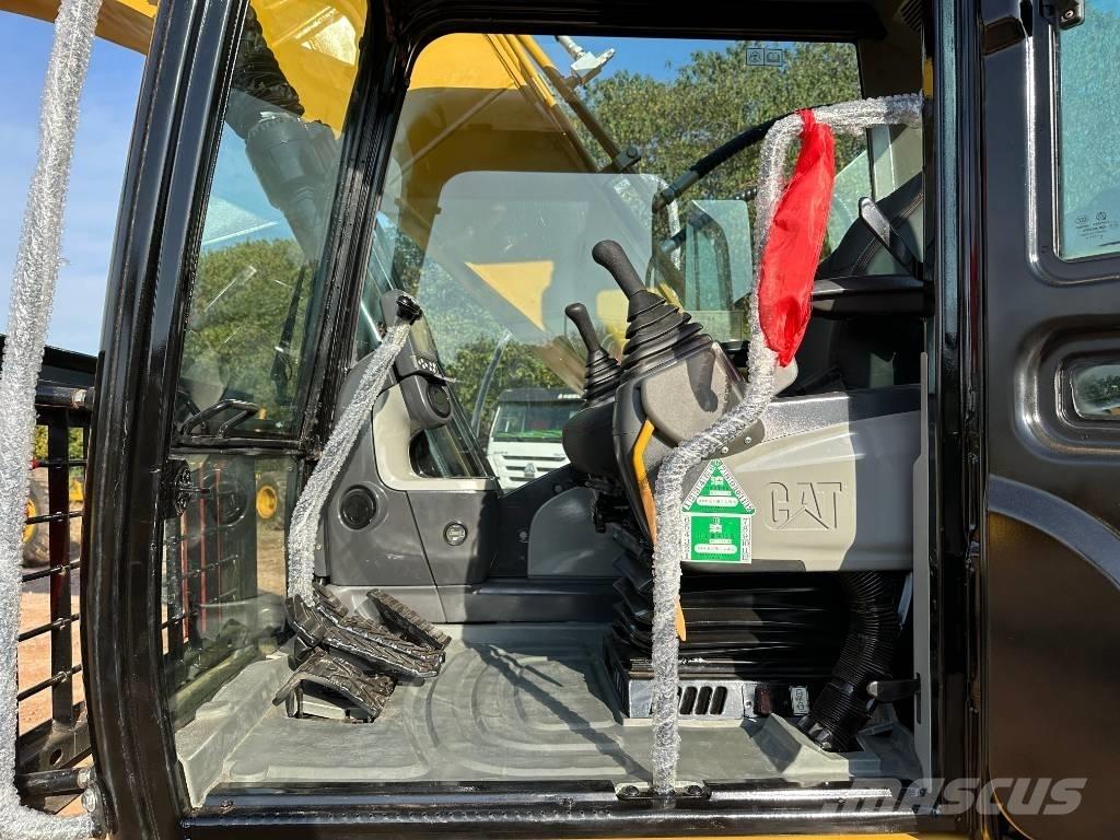 CAT 320 D L 履带挖掘机