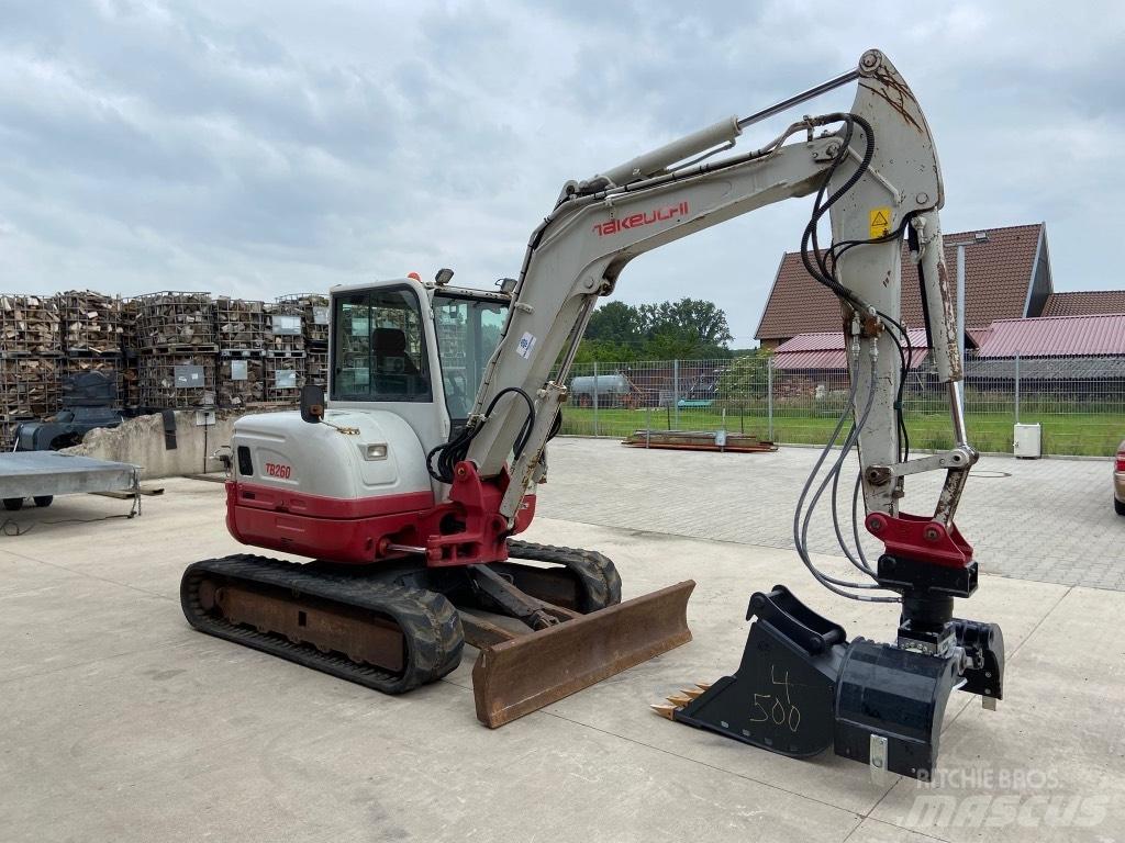 Takeuchi TB 260 小型挖掘机