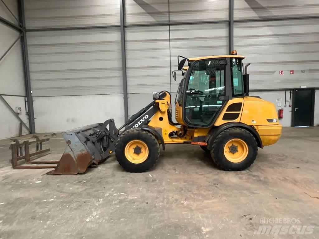 Volvo L 25 F 轮式装载机