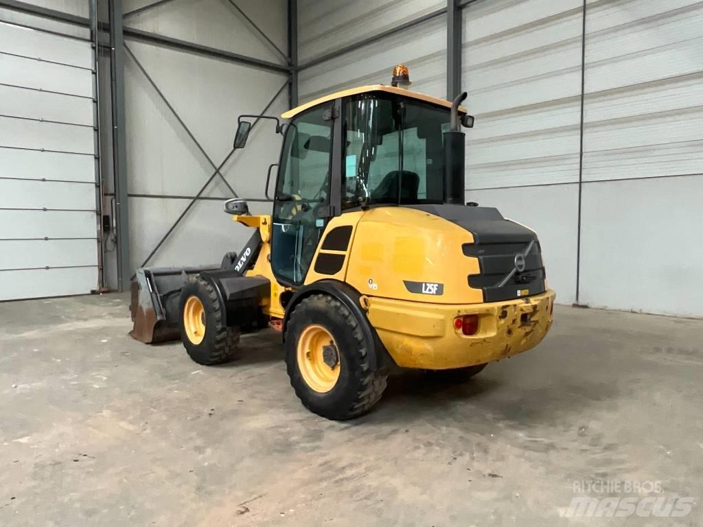 Volvo L 25 F 轮式装载机