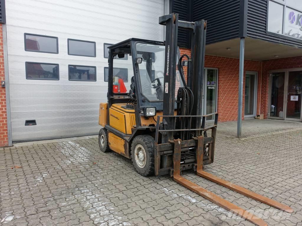 Jungheinrich DFG 25 柴油叉车