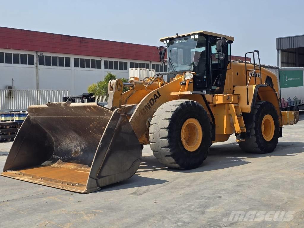 Hyundai HL 975 轮式装载机