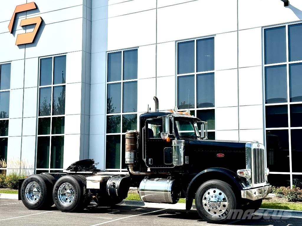 Peterbilt 388 牵引车