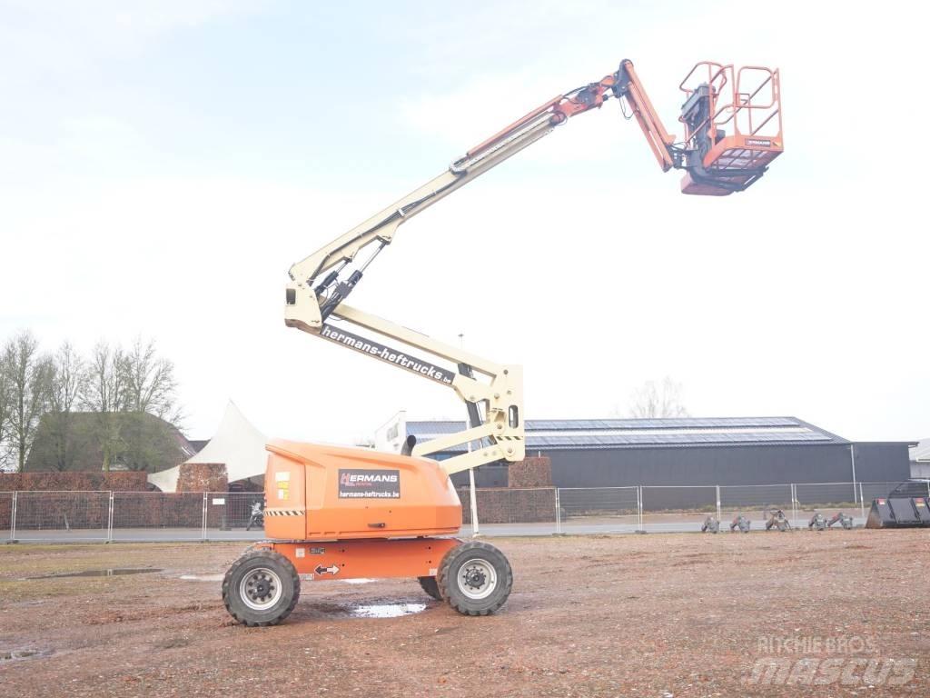 JLG 520 AJ 曲臂高空工作平台