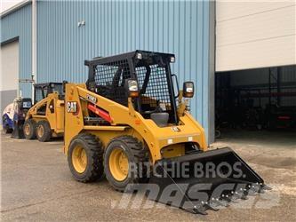 CAT 216 B 3 小型装载机